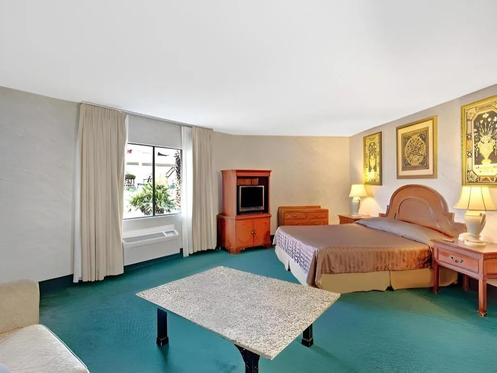 Travelsuites Inn Las Vegas 2*,