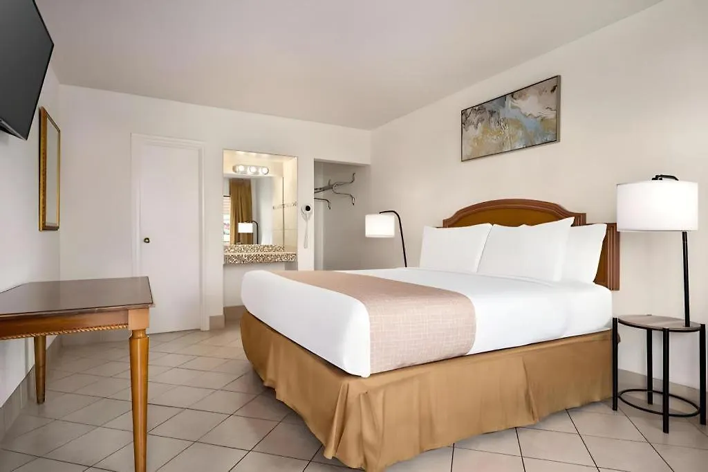 Travelsuites Inn Las Vegas Hotel